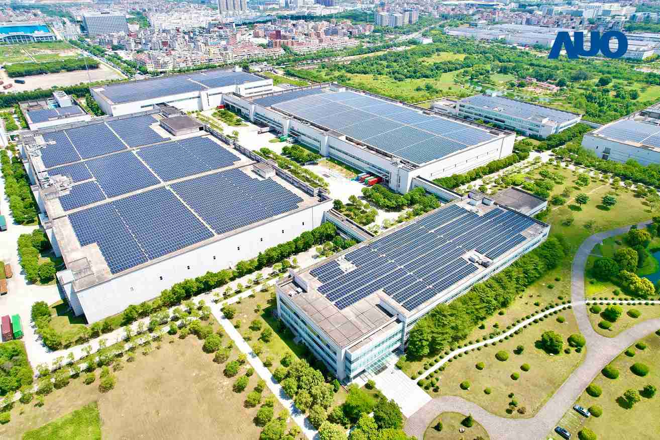 汇旺支付厦门推动智能制造同时，，，，透过绿电创能纵深推进绿色转型，，厂区全屋顶铺设太阳能光伏板，，，，每年太阳能发电 2,600多万度